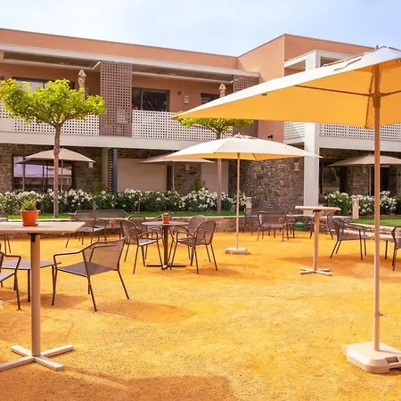 La Menado Отель 3*