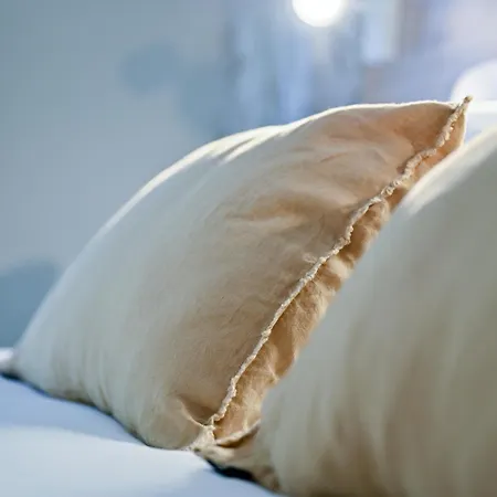 Отель La Menado Кавалер-сюр-Мер