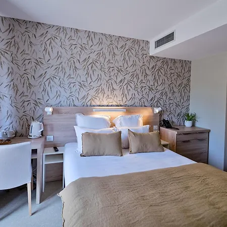 La Menado 3* Кавалер-сюр-Мер