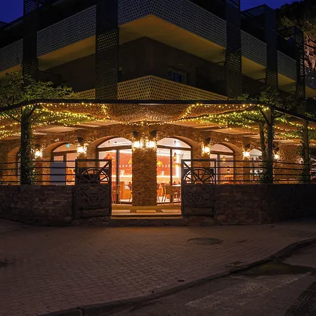 La Menado Hotel