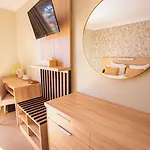 La Menado 酒店 3*