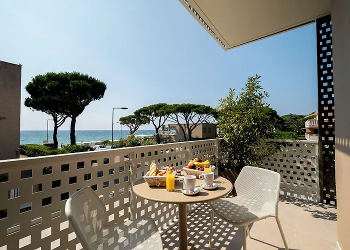 La Menado 3* Cavalaire-sur-Mer